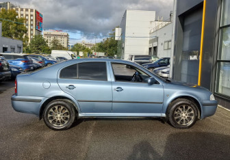 Подержанный автомобиль Skoda Octavia Liftback 2008 года (4 фото)