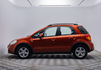 Подержанный автомобиль Suzuki SX4 Hatchback 2010 года (8 фото)