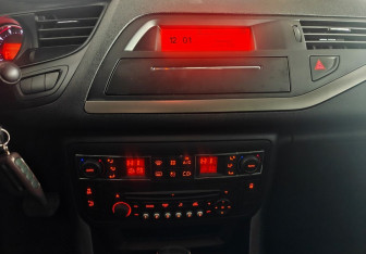Подержанный автомобиль Citroen C5 Wagon 2014 года (14 фото)