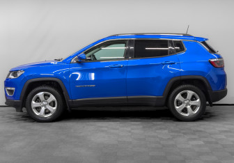 Подержанный автомобиль Jeep Compass 2018 года (8 фото)