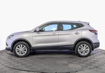 Подержанный автомобиль Nissan Qashqai 2020 года (8 фото)