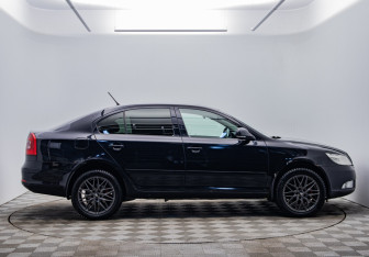 Подержанный автомобиль Skoda Octavia Liftback 2013 года (4 фото)