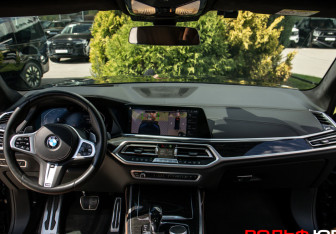 Подержанный автомобиль BMW X7 2019 года (10 фото)