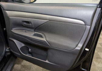 Подержанный автомобиль Mitsubishi Outlander 2016 года (24 фото)