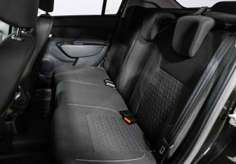 Подержанный автомобиль Renault Logan Sedan 2019 года (11 фото)