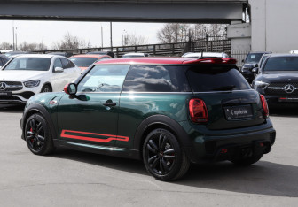 Подержанный автомобиль MINI Hatch 2017 года (7 фото)