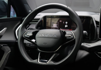 Подержанный автомобиль Skoda Kodiaq 2025 года (31 фото)