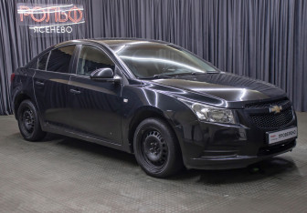 Подержанный автомобиль Chevrolet Cruze Sedan 2011 года (3 фото)