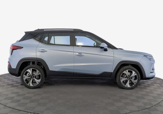 Новый Москвич 3 2025 (4 фото)