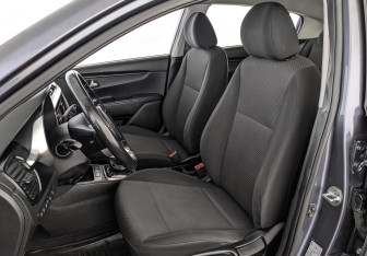 Подержанный автомобиль Kia Rio Hatchback 2021 года (19 фото)
