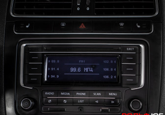 Подержанный автомобиль Volkswagen Polo Sedan 2014 года (17 фото)