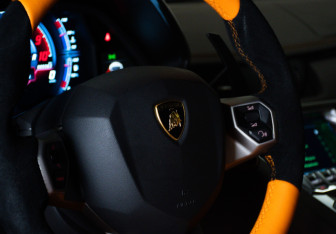 Подержанный автомобиль Lamborghini Aventador Coupe 2017 года (19 фото)