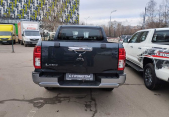 Новый Mitsubishi L200 2024 (7 фото)