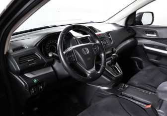 Подержанный автомобиль Honda CR-V 2013 года (15 фото)
