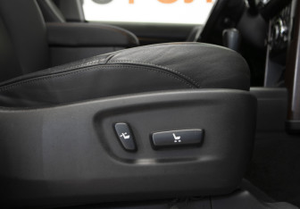 Подержанный автомобиль Toyota Land Cruiser Prado 2016 года (31 фото)