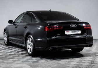Подержанный автомобиль Audi A6 Sedan 2015 года (7 фото)