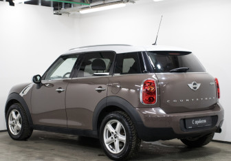 Подержанный автомобиль MINI Countryman 2013 года (6 фото)
