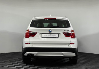Подержанный автомобиль BMW X3 2011 года (4 фото)