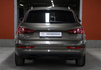 Подержанный автомобиль Audi Q3 2016 года (6 фото)