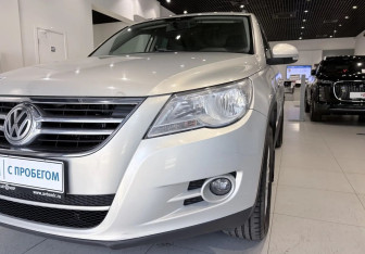Подержанный автомобиль Volkswagen Tiguan 2010 года (9 фото)
