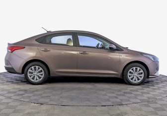Подержанный автомобиль Hyundai Solaris Sedan 2021 года (4 фото)