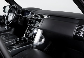Подержанный автомобиль Land Rover Range Rover 2018 года (9 фото)