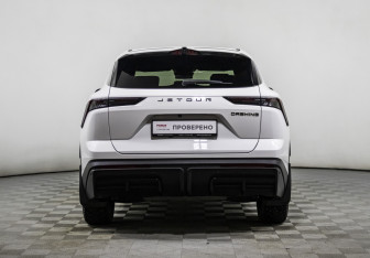 Подержанный автомобиль Jetour Dashing 2023 года (6 фото)