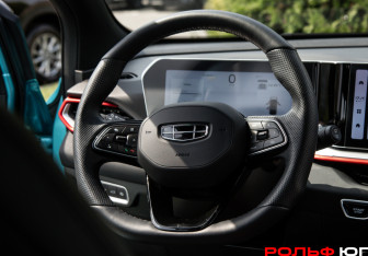 Подержанный автомобиль Geely Coolray 2024 года (10 фото)
