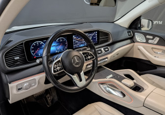 Подержанный автомобиль Mercedes-Benz GLE 2021 года (15 фото)