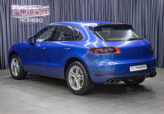 Подержанный автомобиль Porsche Macan 2017 года (7 фото)