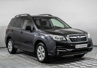 Подержанный автомобиль Subaru Forester Suv 2017 года (3 фото)