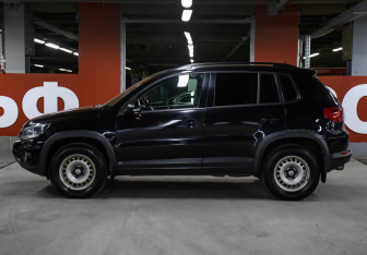 Подержанный автомобиль Volkswagen Tiguan 2012 года (8 фото)