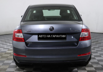 Подержанный автомобиль Skoda Octavia Liftback 2016 года (4 фото)