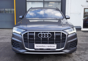 Подержанный автомобиль Audi Q7 2020 года (2 фото)