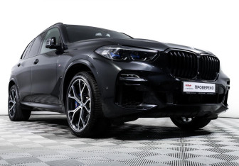 Подержанный автомобиль BMW X5 2021 года (19 фото)