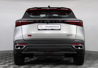 Подержанный автомобиль Omoda C5 2023 года (6 фото)