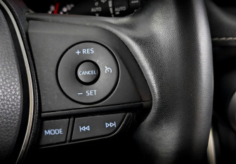 Подержанный автомобиль Toyota RAV4 2021 года (29 фото)