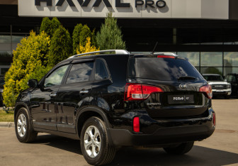 Подержанный автомобиль Kia Sorento 2013 года (5 фото)