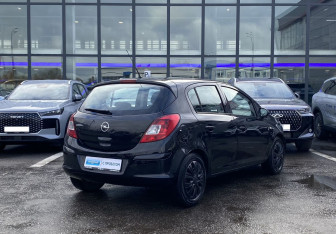 Подержанный автомобиль Opel Corsa 2009 года (5 фото)