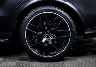 Подержанный автомобиль Mercedes-Benz GLE AMG 2015 года (15 фото)