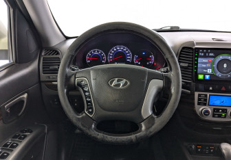Подержанный автомобиль Hyundai Santa Fe 2012 года (21 фото)