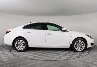 Подержанный автомобиль Opel Insignia Sedan 2014 года (4 фото)