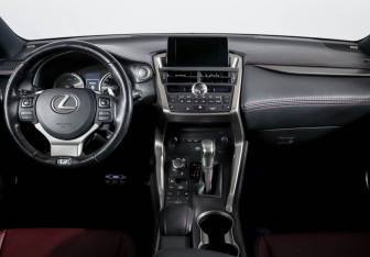 Подержанный автомобиль Lexus NX 2017 года (12 фото)