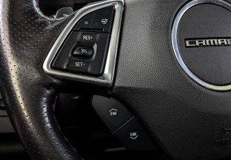 Подержанный автомобиль Chevrolet Camaro Coupe 2019 года (28 фото)