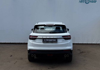 Подержанный автомобиль Geely Coolray 2022 года (7 фото)