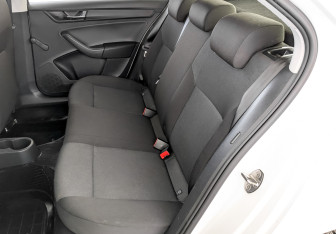Подержанный автомобиль Skoda Rapid Liftback 2019 года (12 фото)