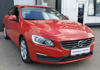 Подержанный автомобиль Volvo S60 2017 года (3 фото)