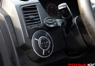 Подержанный автомобиль SsangYong Kyron 2009 года (13 фото)