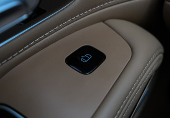 Подержанный автомобиль Rising Auto R7 2022 года (27 фото)