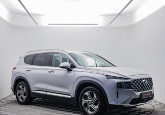 Подержанный автомобиль Hyundai Santa Fe 2021 года (3 фото)